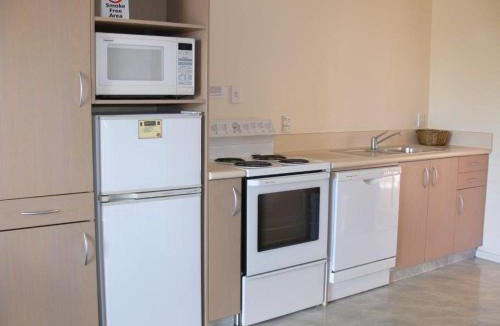 Hastings Hotel | Valdez Motor Lodge