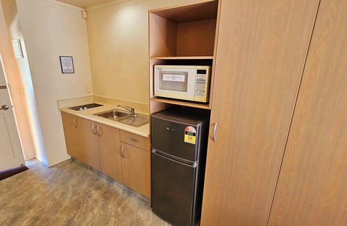 Hastings Hotel | Valdez Motor Lodge