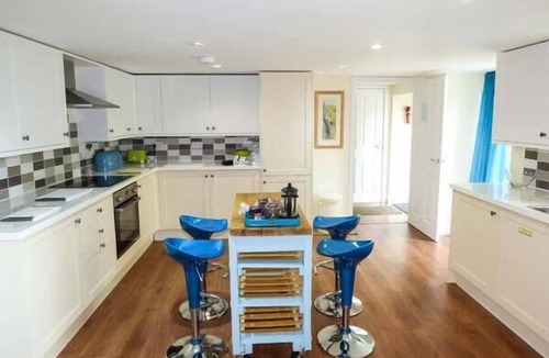 Dronfield Cottage | Vale Barn