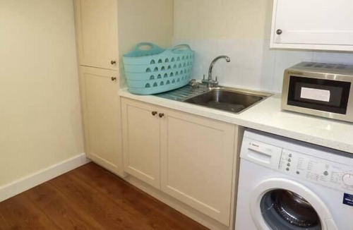 Dronfield Cottage | Vale Barn