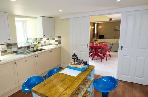 Dronfield Cottage | Vale Barn