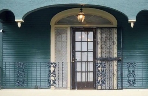 Freret House | Valence Villa ★ Large Vibrant Freret Home★