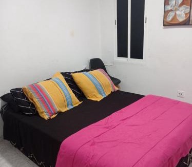 Arrancapins House | Valencia 2 en piso familiar compartido