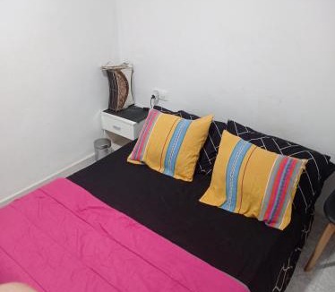 Arrancapins House | Valencia 2 en piso familiar compartido