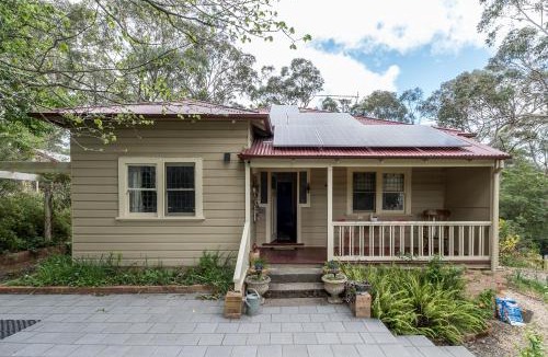 Yerrinbool House | Valencia Relax Swim and Spa