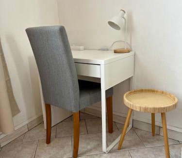Anzin Apartment | ValenStay - T2 Pro - Fibre & Bureau - Tram Gare