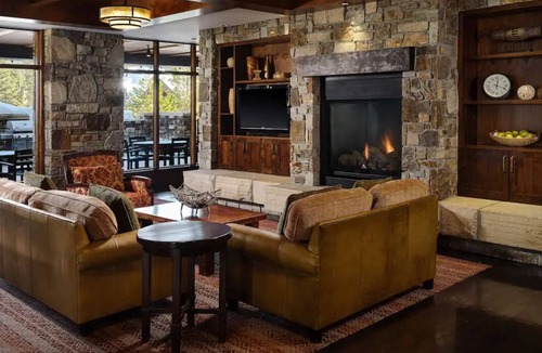 Truckee Resort | Valentines in Tahoe! 4 days 3 nights