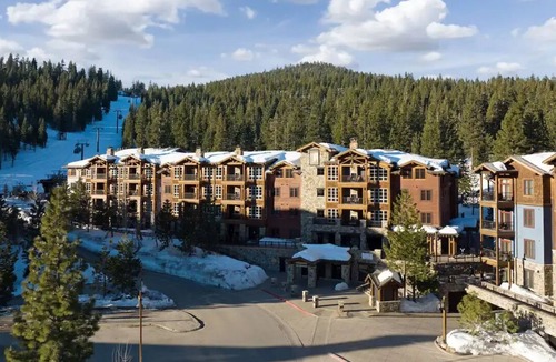 Truckee Resort | Valentines in Tahoe! 4 days 3 nights