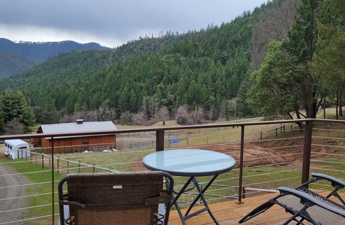 Medford Cottage | Valhalla Cabin in Nelson Meadows