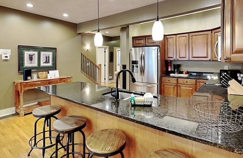 Oakland House | Valhalla on Mystic Creek | Hot Tub, Great Location!
