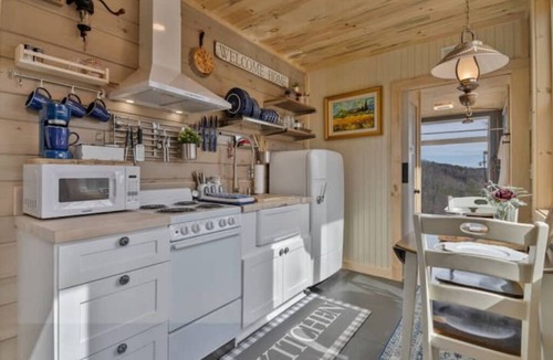 Wiley House | Valhalla Sky Suite at Hisaw Gap