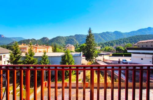 Sant Llorenc de Morunys Apartment | Vall de Lord, terraza con vistas a la montaña