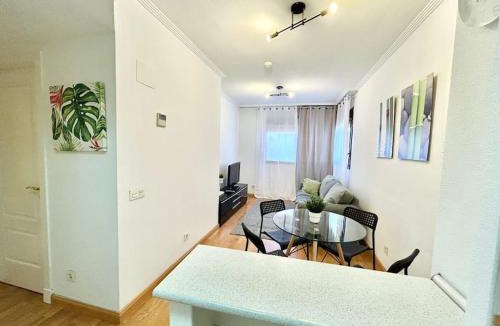 Villa de Vallecas Apartment | Valleca Tren Sierra Guadalupe 1