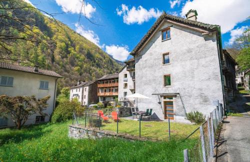 Lavizzara Apartment | Vallemaggia Green House