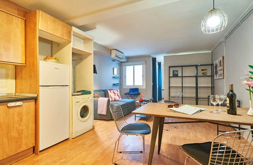 Sant Andreu Apartment | Valles 1º1 · 1h - One Bedroom Apartment, Sleeps 2