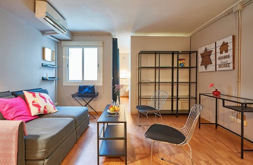 Sant Andreu Apartment | Valles 1º1 · 1h - One Bedroom Apartment, Sleeps 2