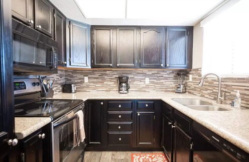 Henderson House | Valley Forge · 35% Off Fall Special - Charming 2 Bedroom House