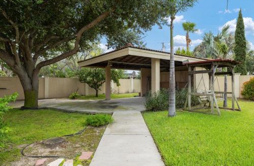 Mission House | Valley Getaway! Pool House