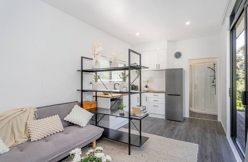 Kuaotunu House | Valley Hideaway - Kūaotunu Holiday Cabin