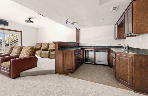 Downtown House | Valley House-Walk to Downtown-Outdoor Oasis-HotTub