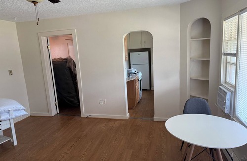 West Des Moines Apartment | Valley Junction Getaway
