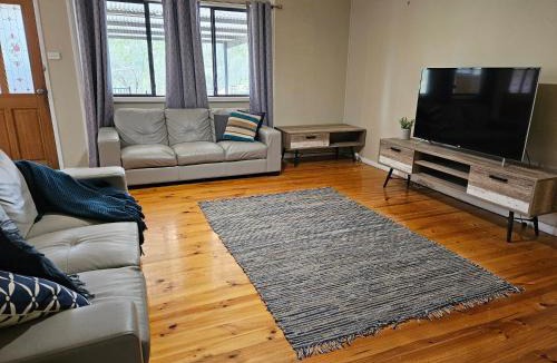 Mintaro House | Valley Retreat