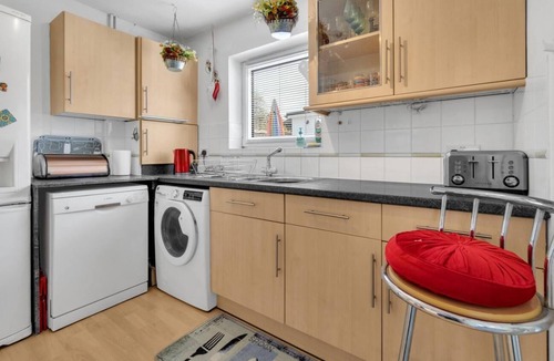 Southwick House | Valley Rise | By My Getaways | Free Parking