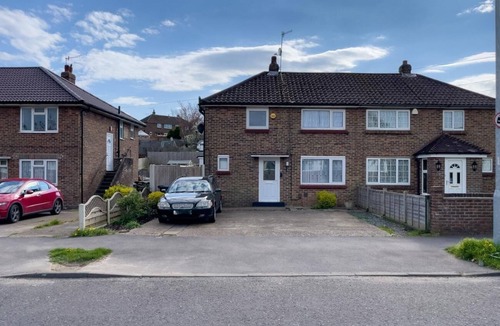 Southwick House | Valley Rise | By My Getaways | Free Parking