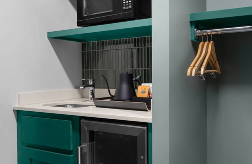 Central Oregon Hotel | Valley River Inn