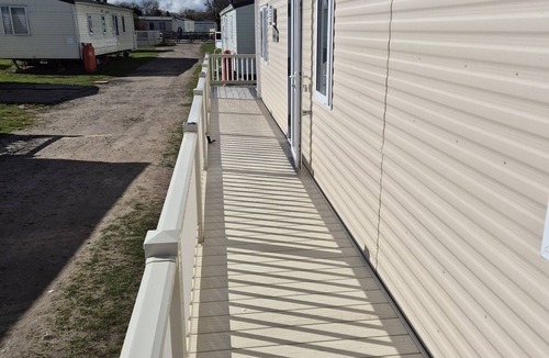 Dymchurch House | Valley side - 3 bedrooms sleeps 8