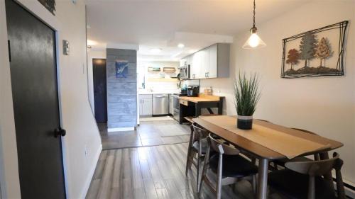 Campton House | Valley View 4, C