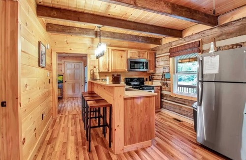 Cherry Creek Cabin | Valley View B - Rustic Log Cabin