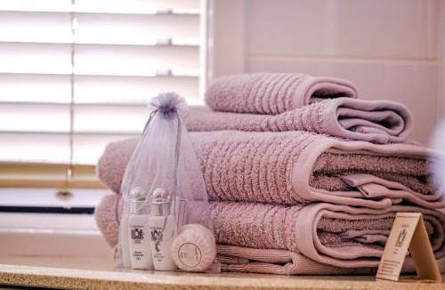 Cardiff Heights Bed & Breakfast | Valley View Bed and Breakfast