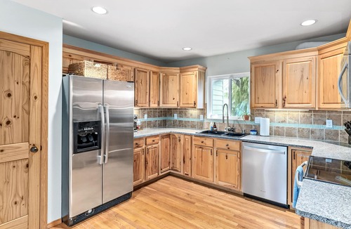 Gold Bar House | Valley View- best view, private acreage, ping pong