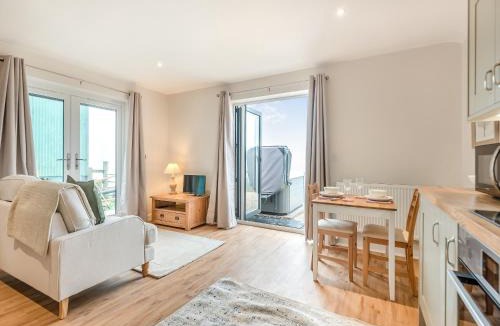 Alderbury House | Valley View Cottage-Ukc5157