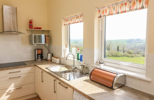 Brushford Cottage | VALLEY VIEW, pet friendly, with hot tub in Bampton, Devon