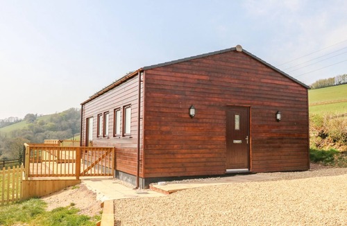 Brushford Cottage | VALLEY VIEW, pet friendly, with hot tub in Bampton, Devon