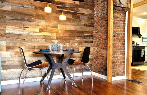 Cliff - Cannon Apartment | Valley View Urban Nest with a Deck