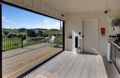 Maungakaramea Cottage | Valley View - Whangarei Tiny Home