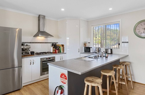 Second Valley House | Valley Views - 11 Woodgate Road