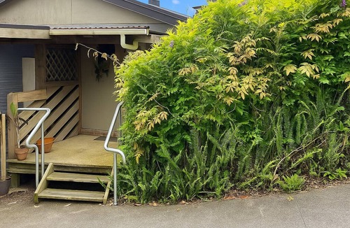 Waiatarua House | Valley Views Barn - self contained accommodation with amazing views