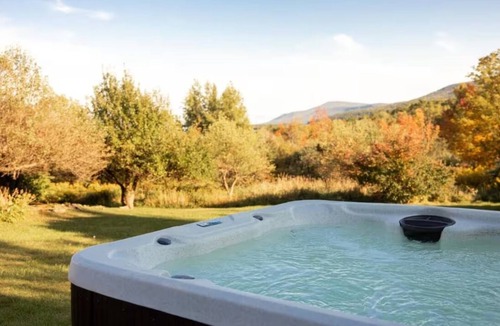 Durham House | Valley VIEWS! Hot tub, Game Room, Acres to Roam!