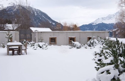 Grisons Apartment | Valmala für 5 Personen und einem Familienhund mit eingezäuntem Garten by Interhome