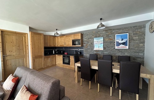 Valmorel Apartment | Valmogrange E4 - 8 Persons - Luxury Apartment on the Piste
