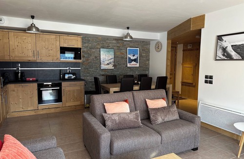 Valmorel Apartment | Valmogrange E4 - 8 Persons - Luxury Apartment on the Piste