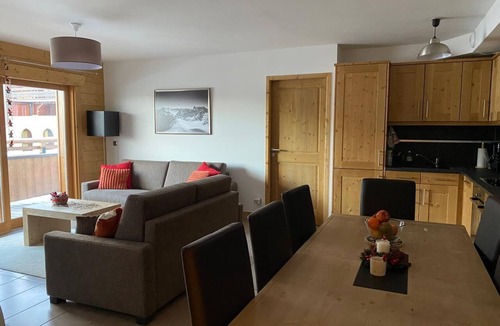 Valmorel Apartment | Valmogrange E4 - 8 Persons - Luxury Apartment on the Piste