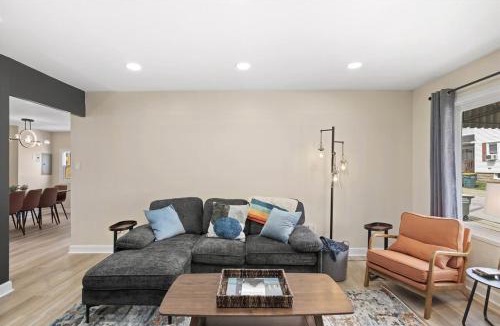 Valparaiso House | Valpo Glow & Dunes Flow