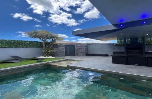 Lignan-sur-Orb Villa | Valras'Loc - Villa Monkey