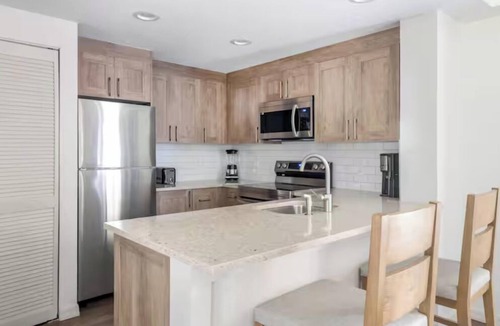 West Kissimmee Hotel | Value 3 Rooms Near Disney: Cook at Home & Free Laundry! Spacious Suite