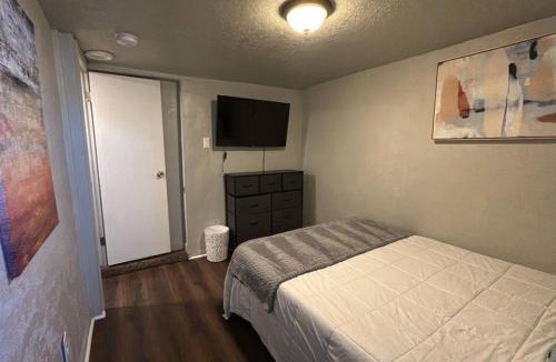 Midvale House | Value Rental no frills
